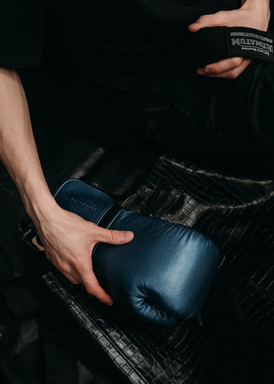 Боксерские перчатки из кожи