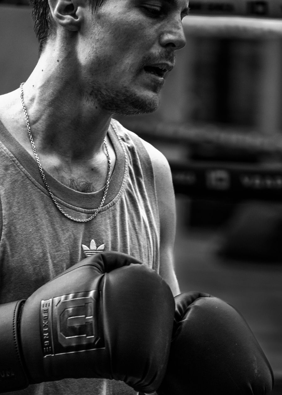 Боксерские перчатки: купить перчатки для бокса Ultimatum Boxing